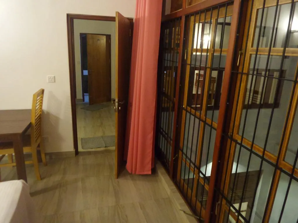 Good Luck Hotel Negombo Guest house