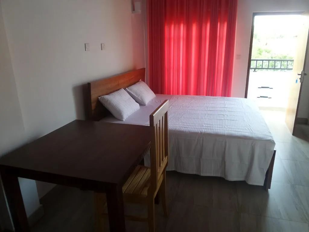 Good Luck Hotel Negombo